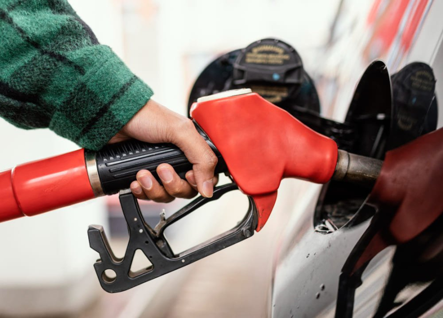 Petrobras reajusta preço de gasolina na refinaria a partir desta sexta-feira