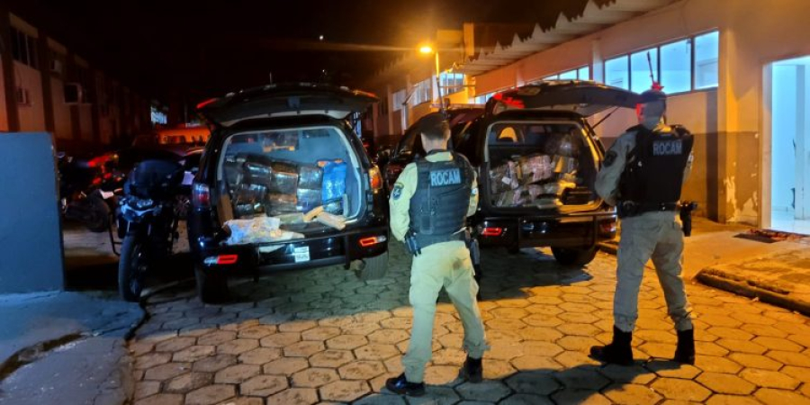 PM apreende mais de 460 quilos de maconha escondidos em caminhão