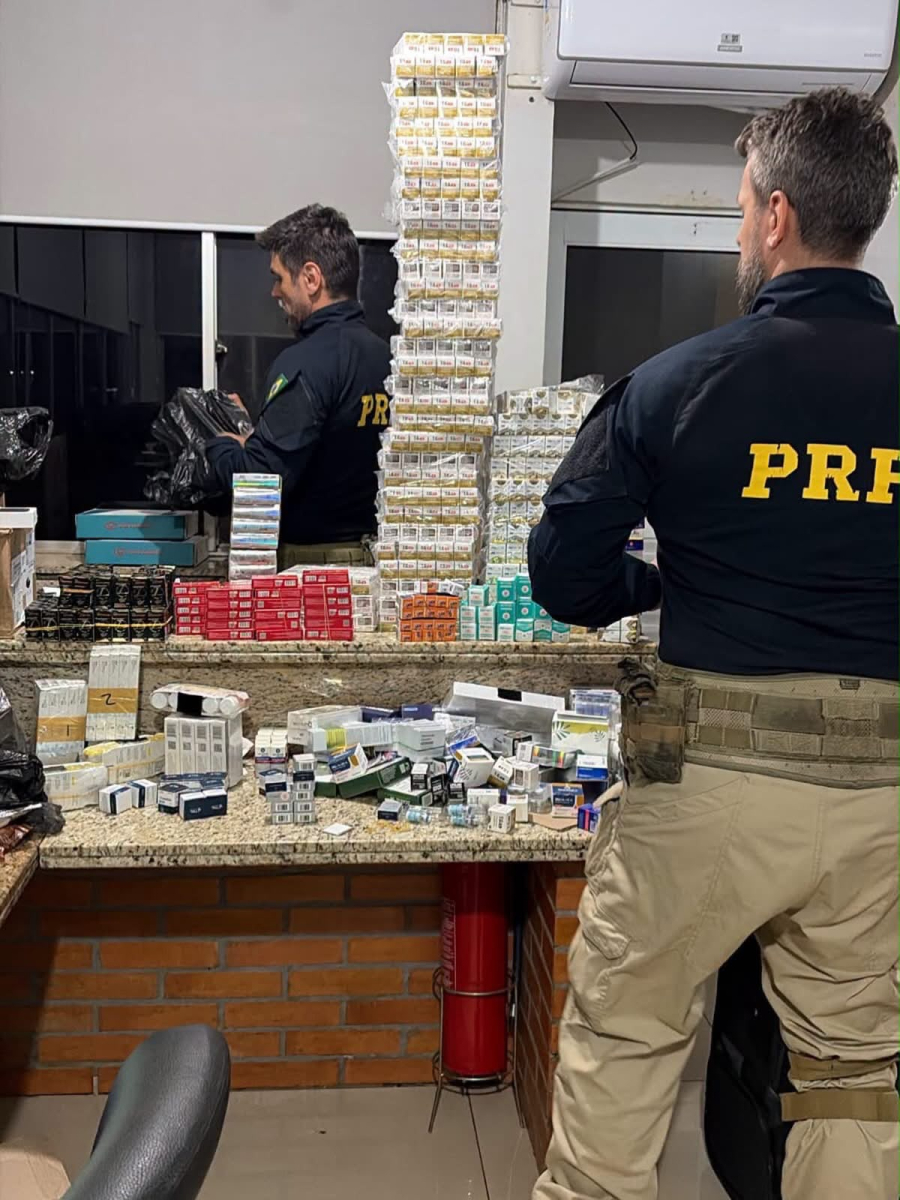 PRF apreende cerca de 4 mil caixas de medicamentos e anabolizantes na BR-277
