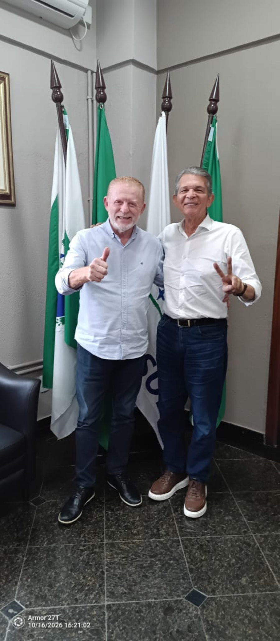 Prefeito Silva e Luna recebe deputado federal Vermelho em visita institucional